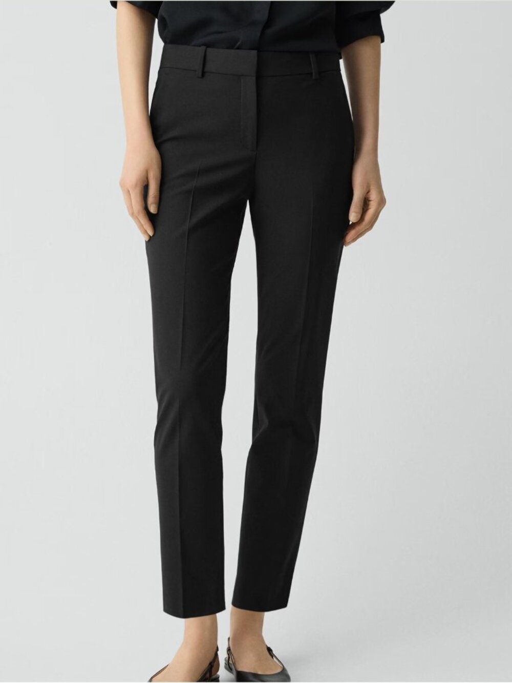 Theory Ankle-Length Mid-Rise Black Pants - Treeca Pant in Good Wool